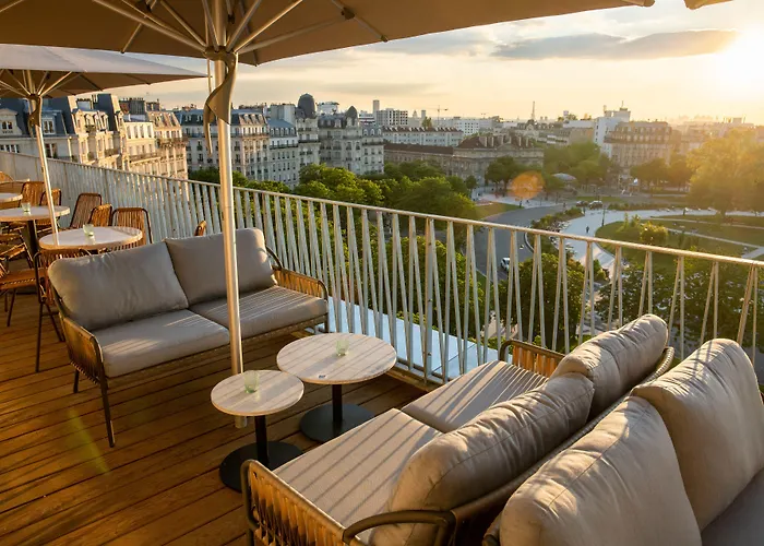 The People - Paris Nation Hostel